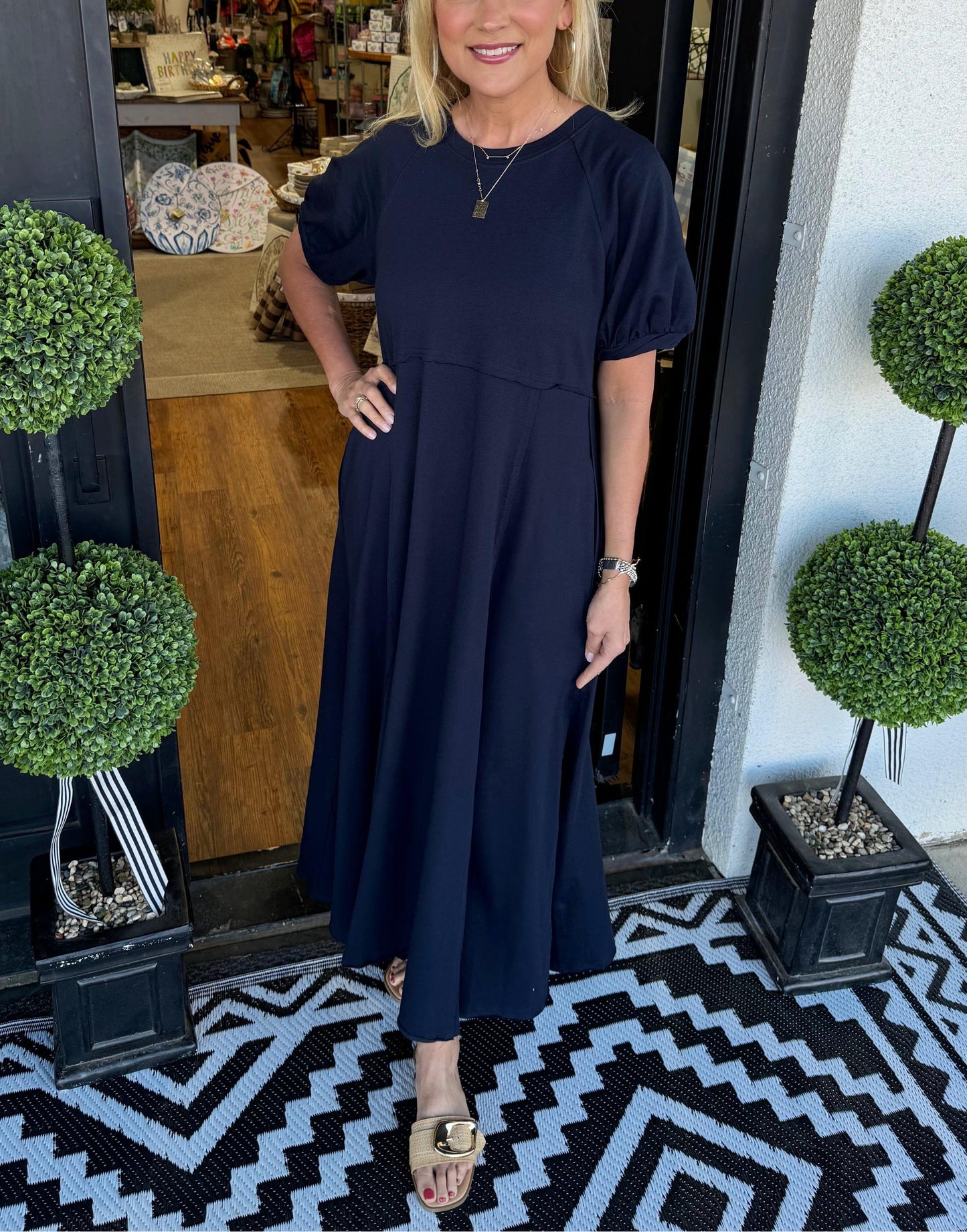 🔥Women's Solid Color Puff Sleeve Round Neck Long Dress(Buy 2 Free Shipping)