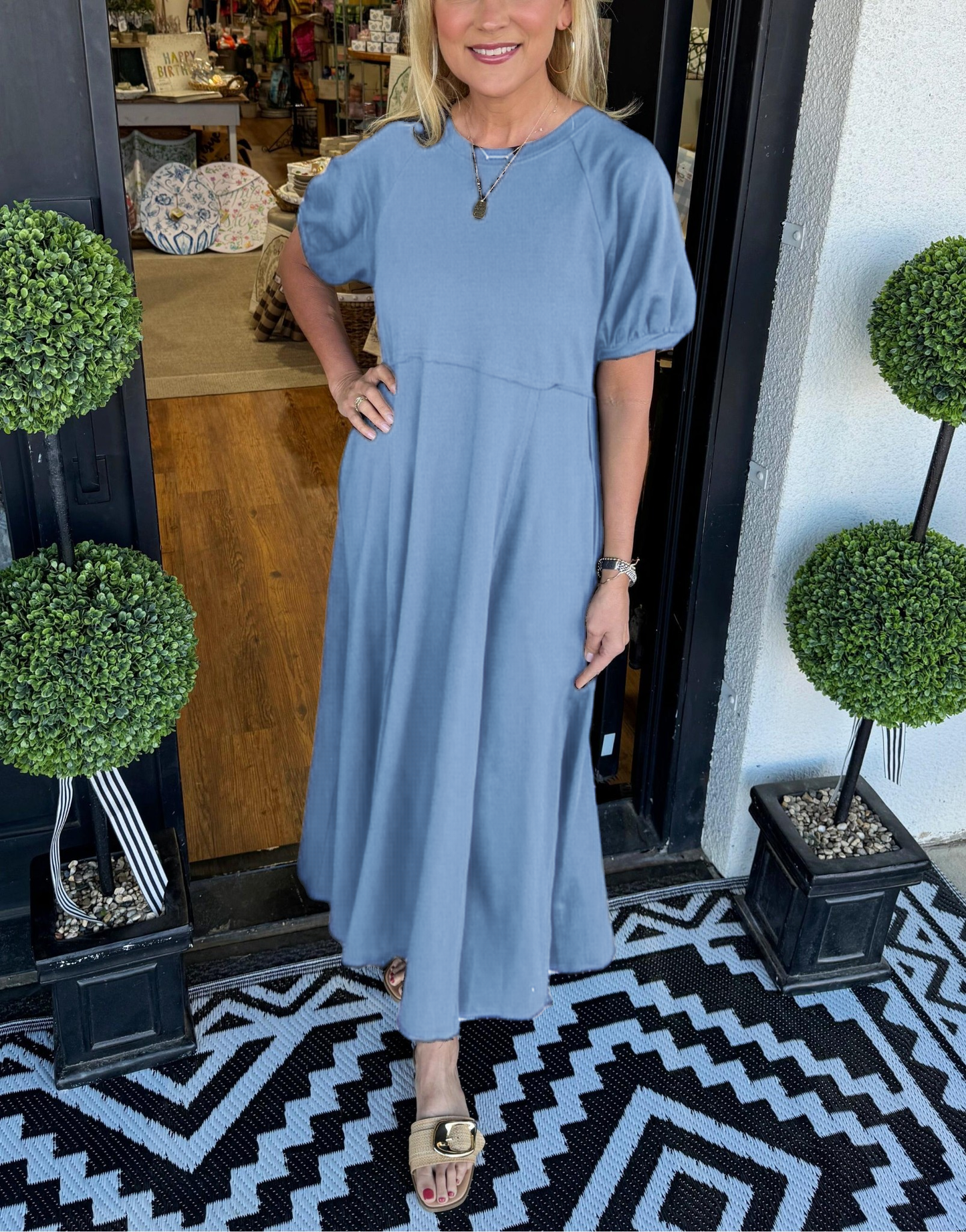 🔥Women's Solid Color Puff Sleeve Round Neck Long Dress(Buy 2 Free Shipping)