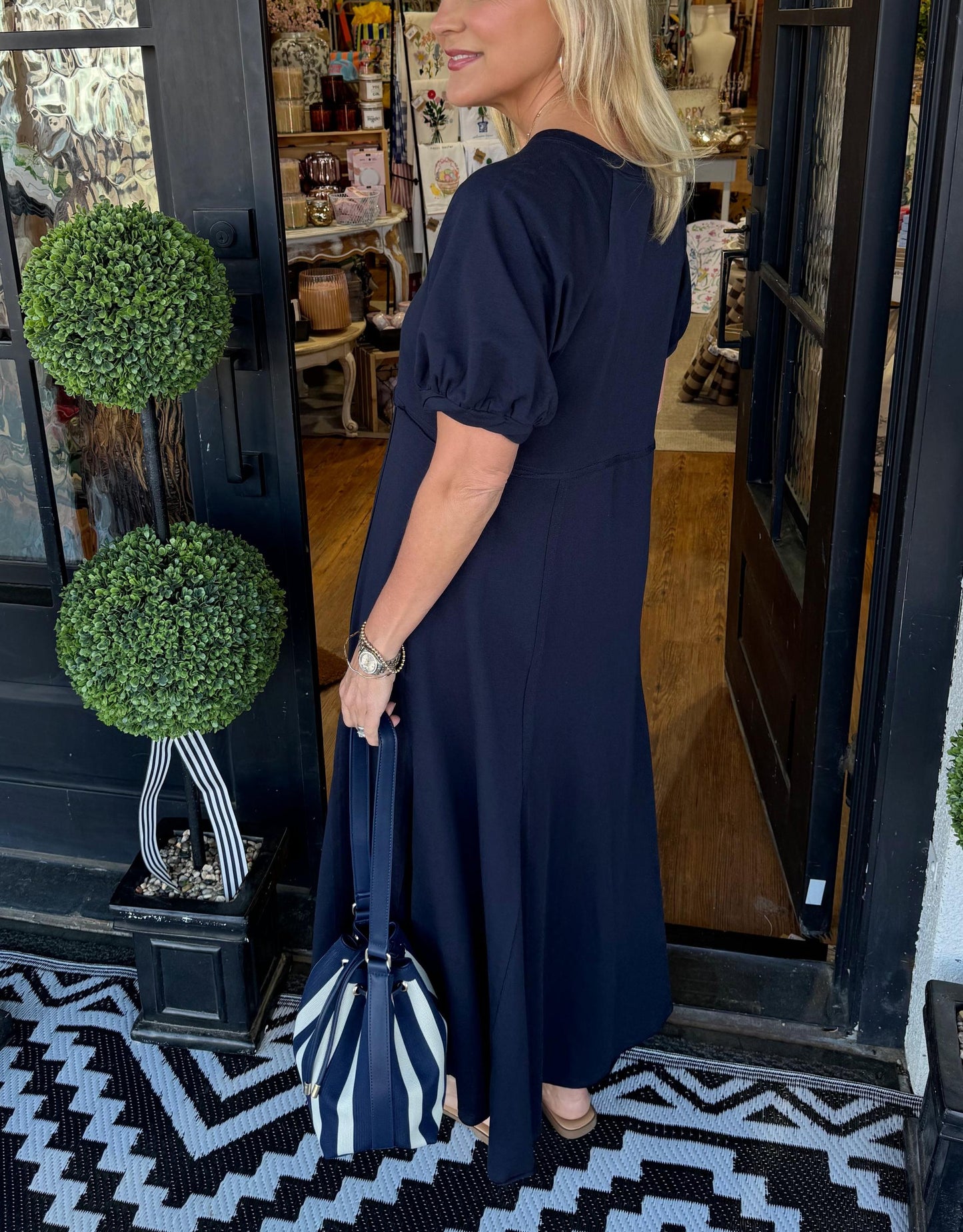 🔥Women's Solid Color Puff Sleeve Round Neck Long Dress(Buy 2 Free Shipping)