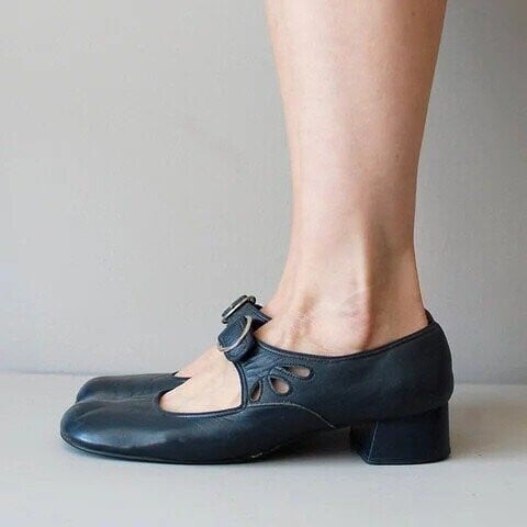 Mary Jane leather comfortable low heeled buckle strap shoes