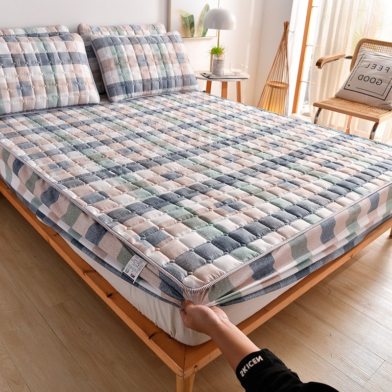 2024 Latest Breathable Silky Mattress Cover