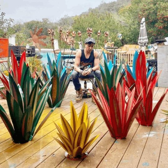 53% OFF SALE - Waterproof Solar Garden Agave Lamp