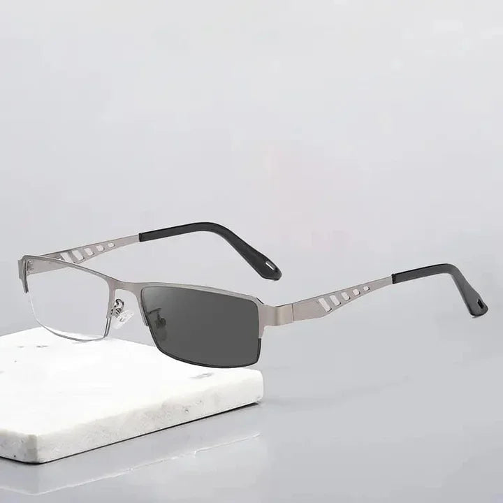 Progressive multifocal photochromic reading glasses