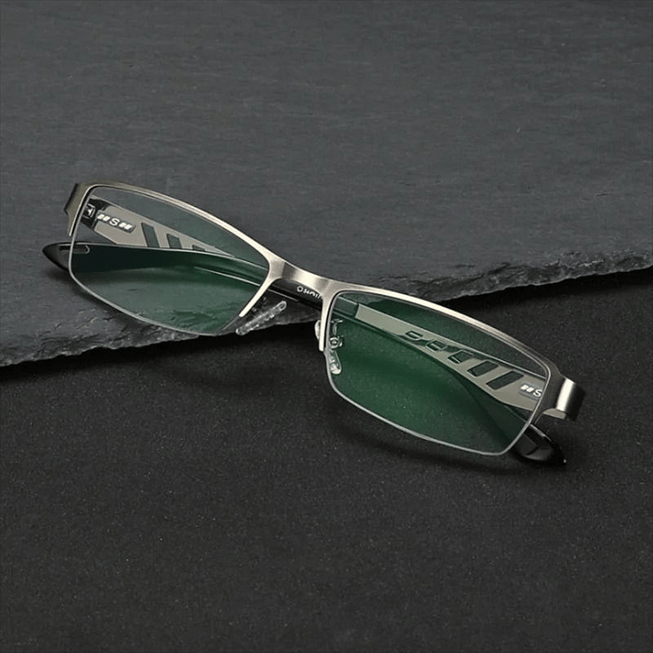 Progressive multifocal photochromic reading glasses