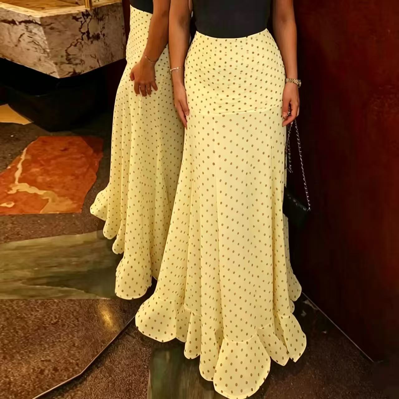 White & Black Polka Dot Floor-length Chiffon Skirt - Buy 2 items and get free shipping！