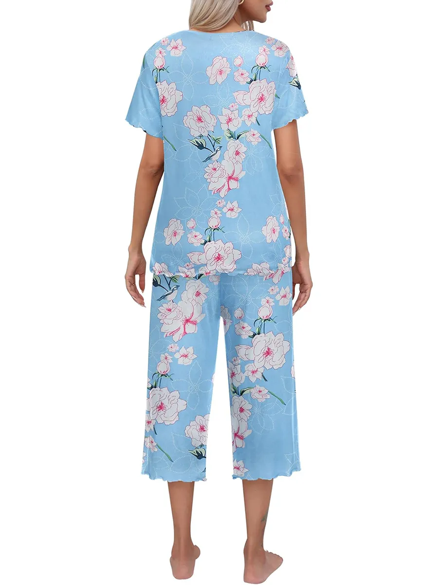 Women's Printed Short Sleeve Top With Capri Pants Lounge & Sleepwear Set