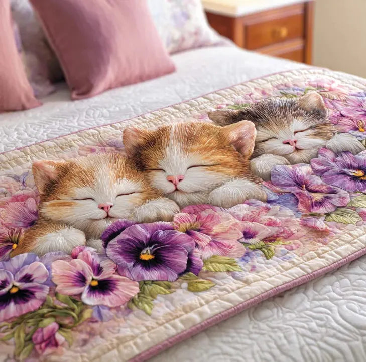 🍽️Quilted Table Runner with Vivid 3D Design