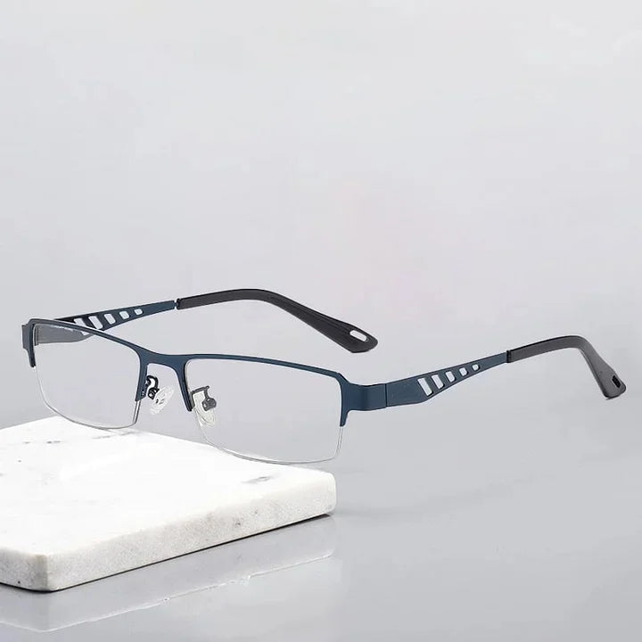 Progressive multifocal photochromic reading glasses