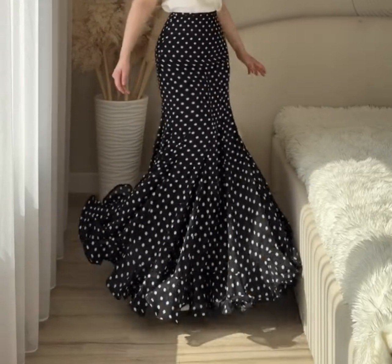 White & Black Polka Dot Floor-length Chiffon Skirt - Buy 2 items and get free shipping！
