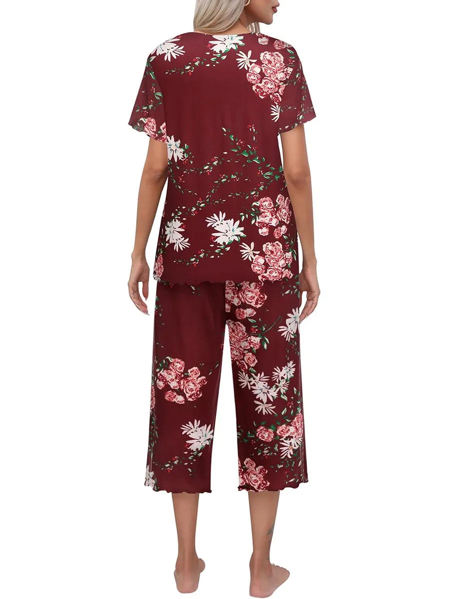 Women's Printed Short Sleeve Top With Capri Pants Lounge & Sleepwear Set
