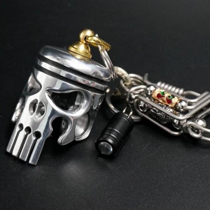 Piston art skull keychain [pendant/flashlight/bottle opener]