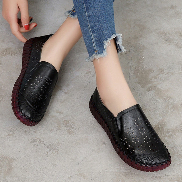 2023 new comfortable soft bottom breathable non-slip engraved retro ladies leather shoes